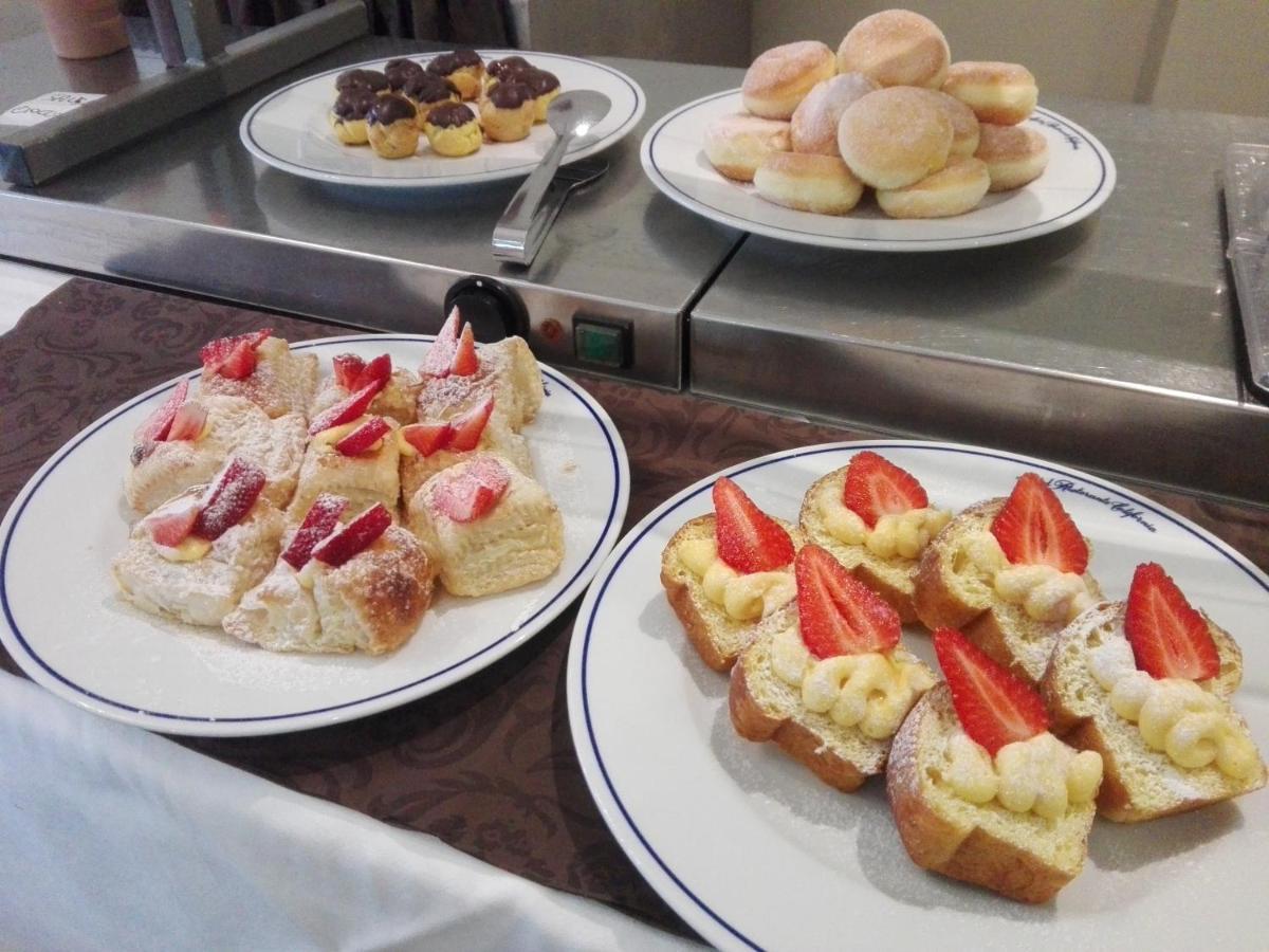 California Pastry Hotel Cervia Exterior photo